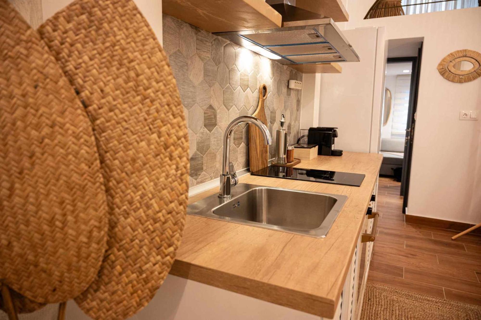 Namaste Lofts Near Seaside Apartment Thessaloníki Luaran gambar