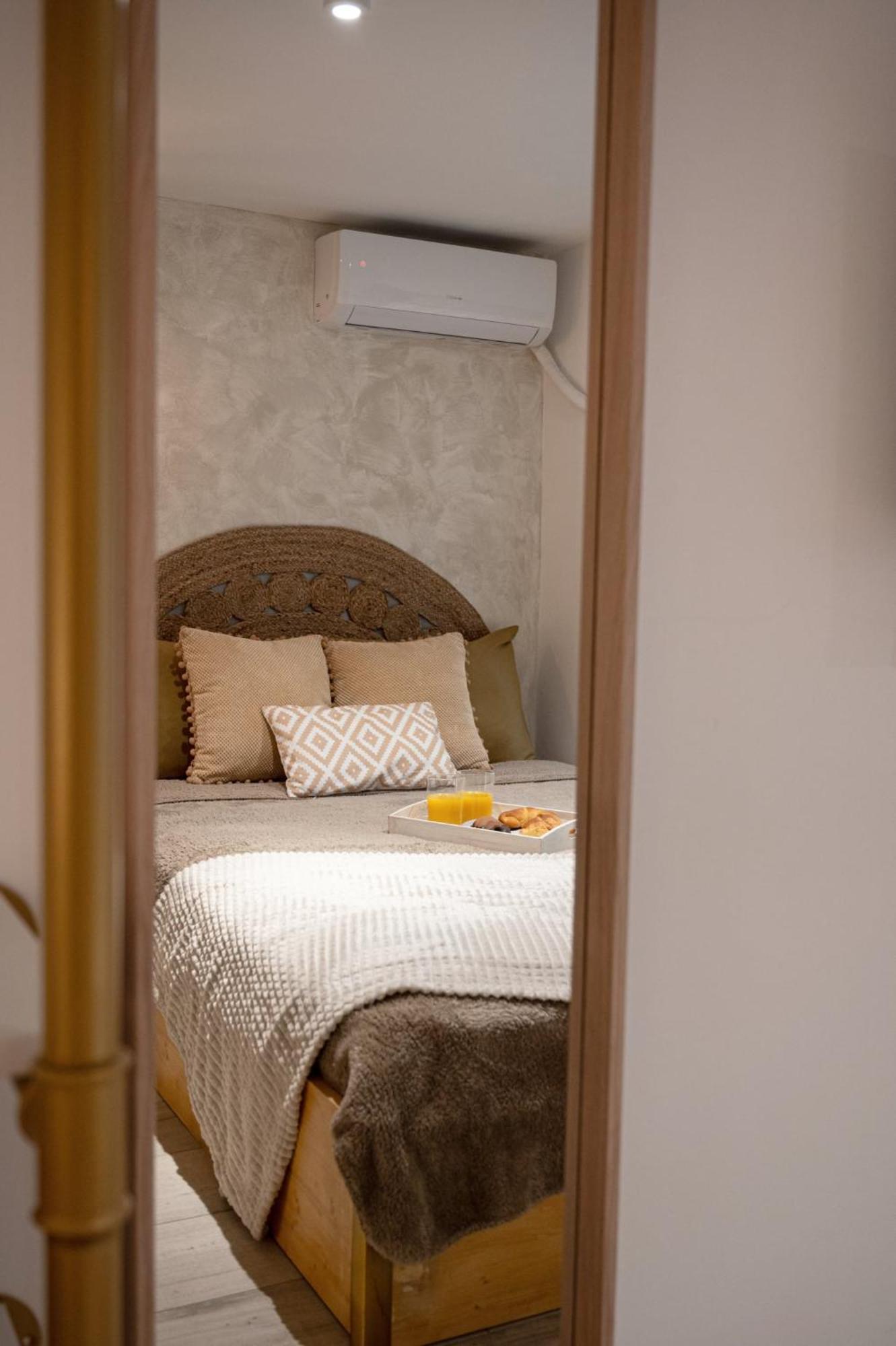 Namaste Lofts Near Seaside Apartment Thessaloníki Luaran gambar