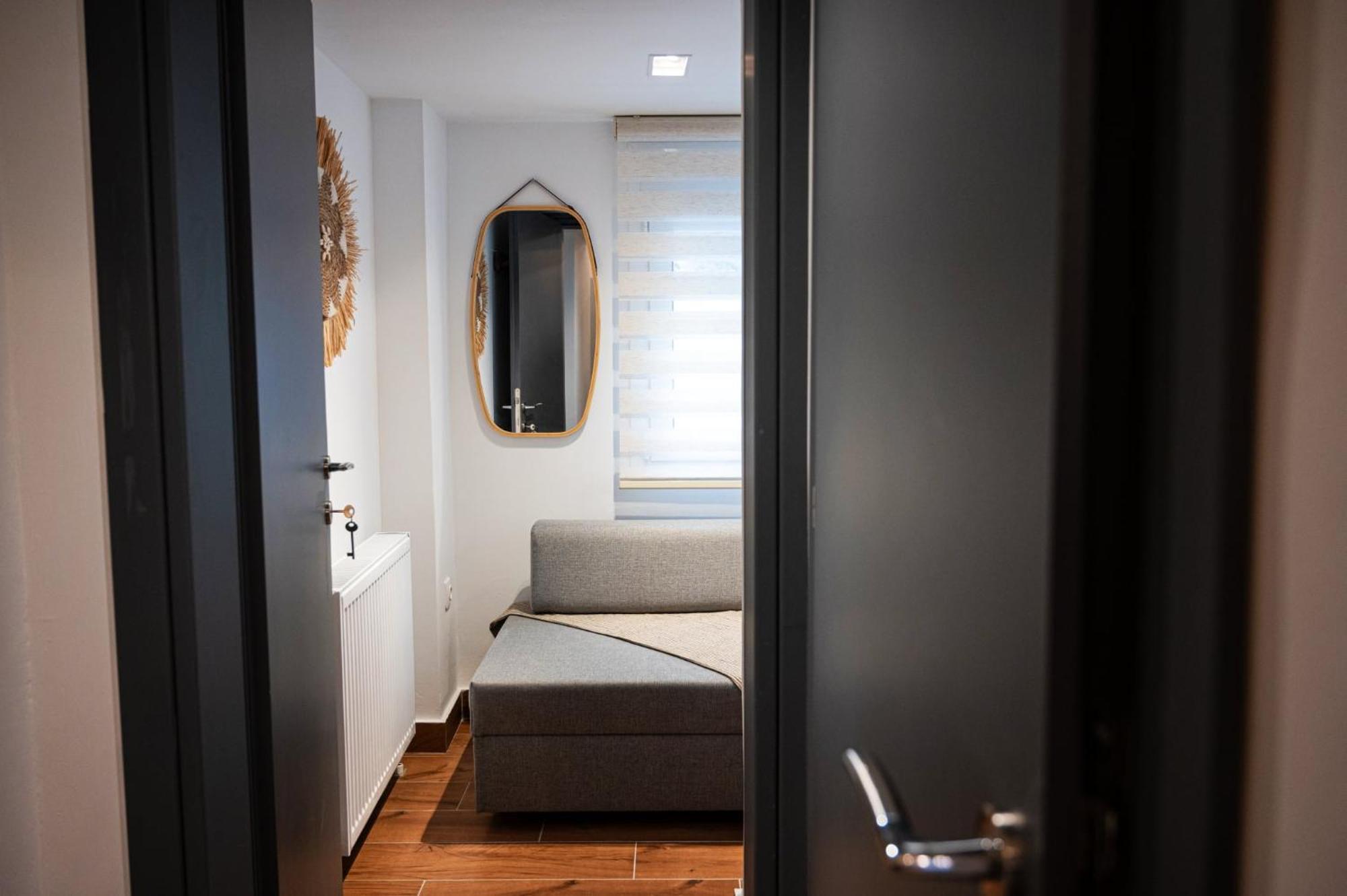 Namaste Lofts Near Seaside Apartment Thessaloníki Luaran gambar
